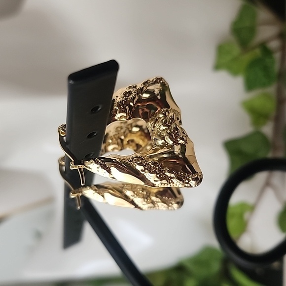 Med Triangle Hoop Earrings Gold Filled - Picture 7 of 9